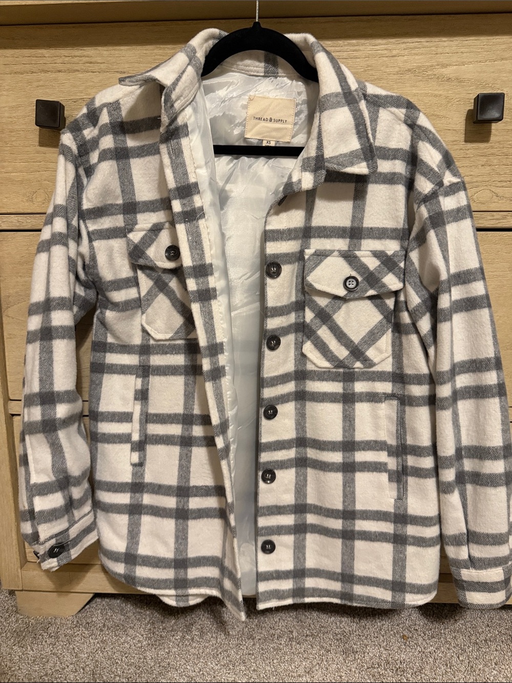 Thread & Supply White & Gray Plaid Hoodless Shacket Jacket